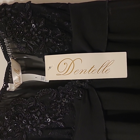 Dentelle Black Nightgown - Picture 6 of 6